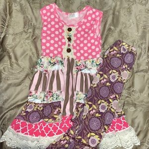 2 Sisters Boutique outfit.